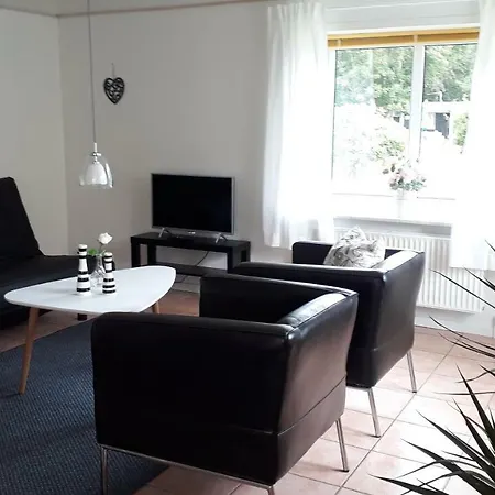 Fiskerhus I Oster Hurup - Taet Ved Hav Og Bymidte *